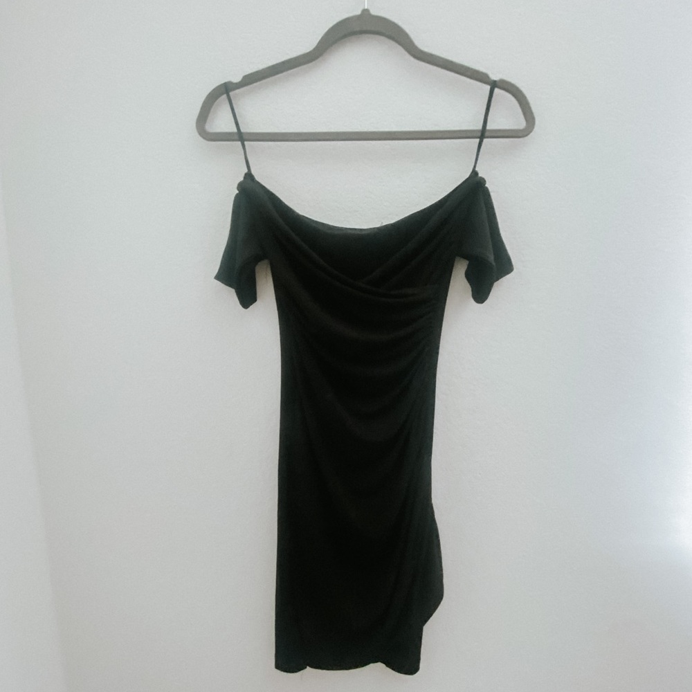 Off the Shoulder detail Dress